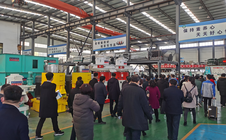 山東金格瑞不斷提升企業(yè)創(chuàng)新力、發(fā)展力、影響力，為我區(qū)全面建設(shè)現(xiàn)代化濟(jì)東強(qiáng)區(qū)再立新功.jpg