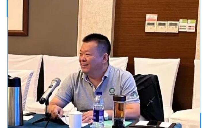 為激發(fā)員工工作積極性，激勵員工完成公司各項目標，促進公司與員工的雙贏發(fā)展，集團總經理孫寧波宣貫激勵政策。.jpg