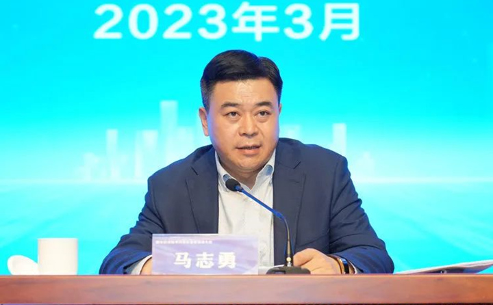 馬志勇要求，新的征程，既要全力沖刺、又要守牢底線，必須確保各項(xiàng)工作落地見(jiàn)效。要強(qiáng)化黨建引領(lǐng)，加強(qiáng)基層黨組織陣地建設(shè).jpg